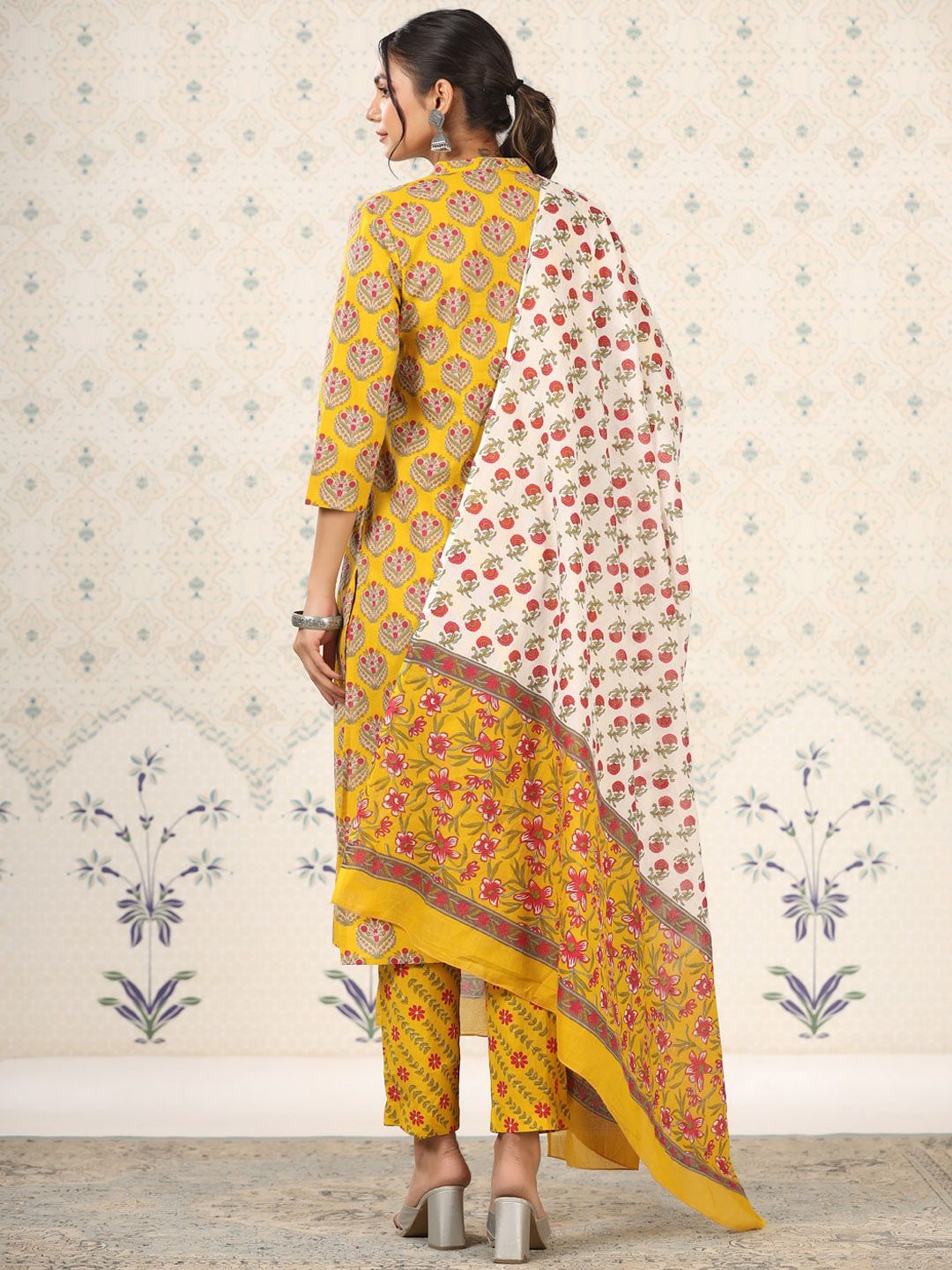 Dhiyona OD  Mandarin Collar Floral Printed Regular Pure Cotton Kurta Set