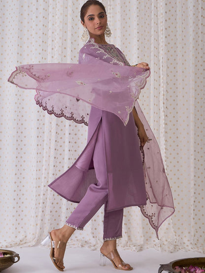 Floral Embroidered Round Neck Thread Work Kurta with Trousers & Dupatta