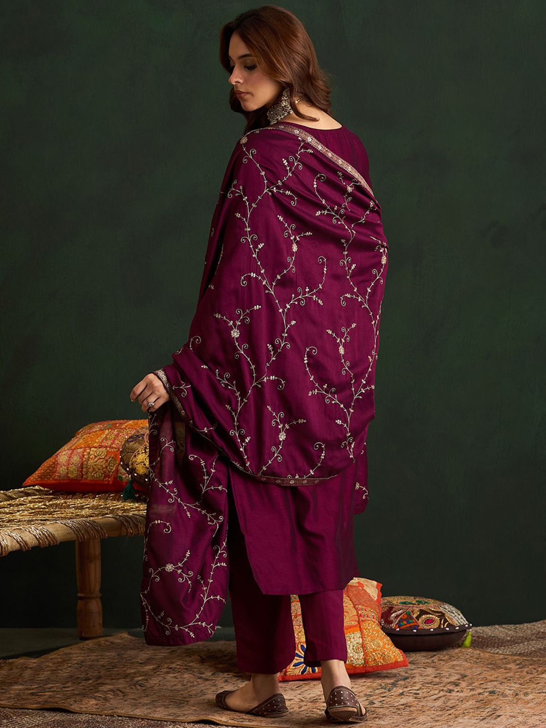 Dhiyona IE Women Floral Embroidered Regular Kurta with Trousers & With Dupatta