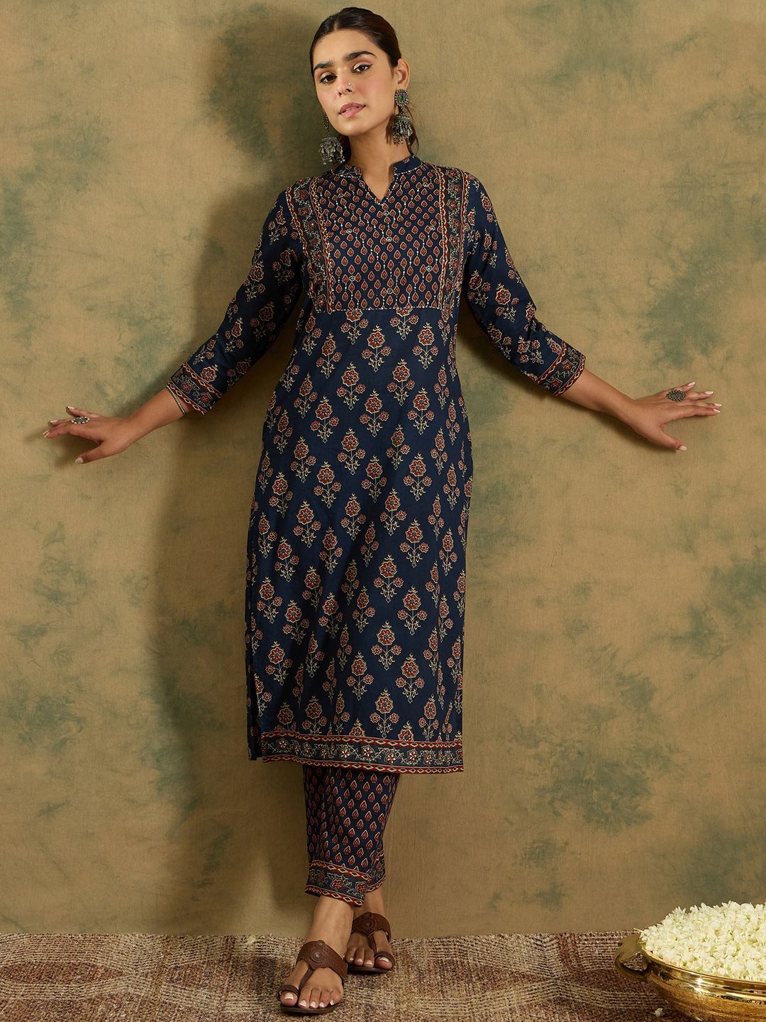 Dhiyona IE Ethnic Motifs Printed Pure Cotton Kurta With Trousers