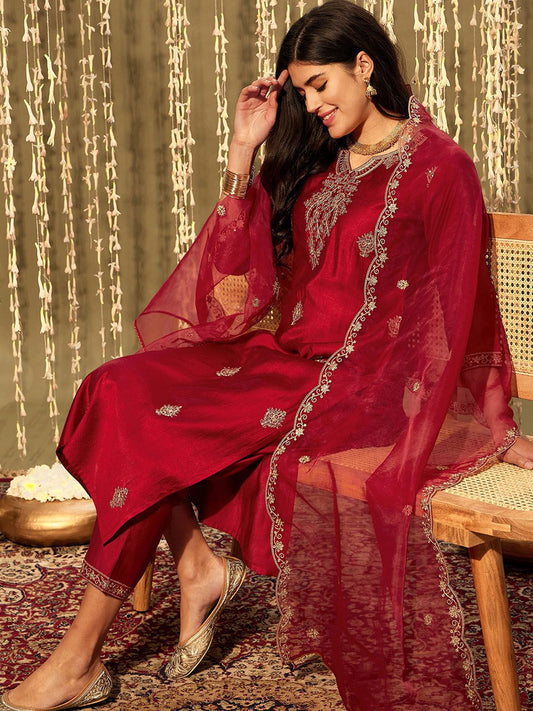 Dhiyona IE Ethnic Motifs Embroidered Thread Work Kurta With Trousers & Dupatta