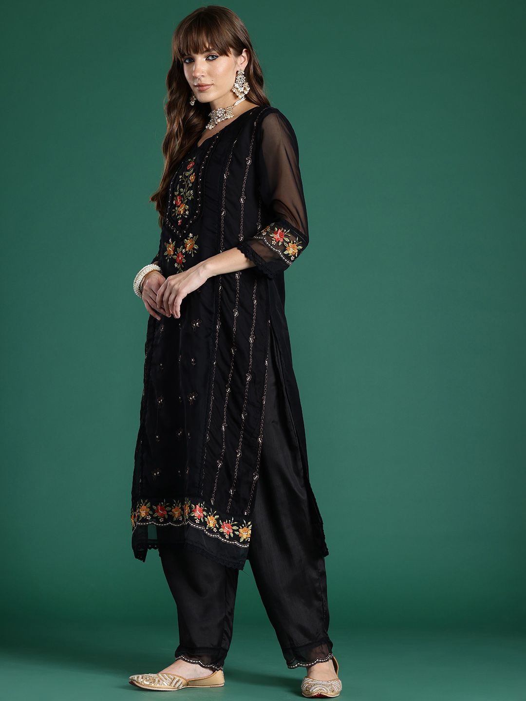 Dhiyona IE Floral Embroidered Panelled Thread Work Kurta with Trousers & With Dupatta