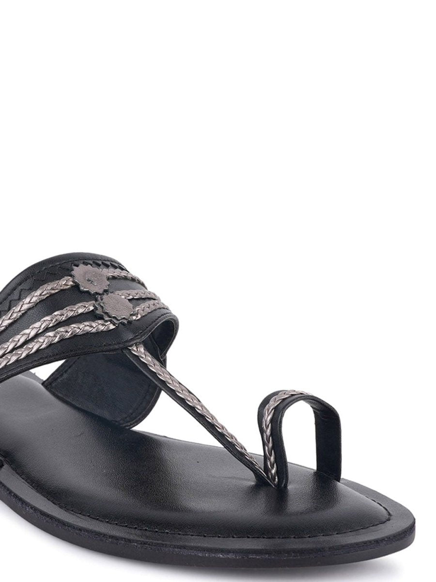 Dhiyona AK Textured One Toe Flats