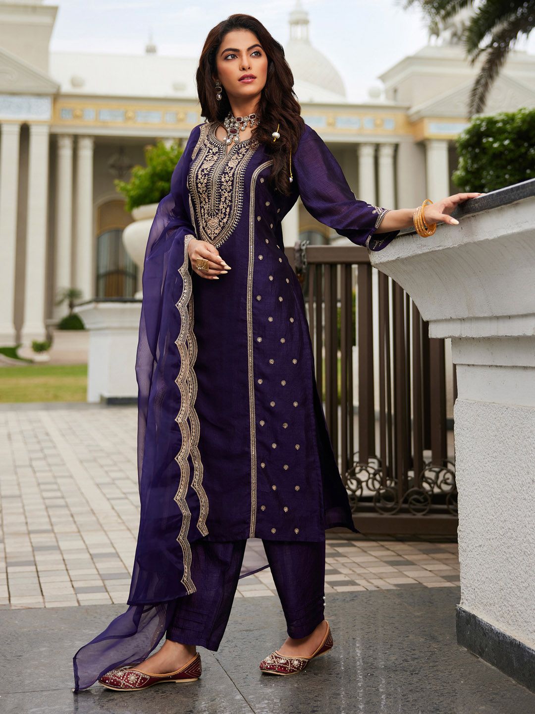 Women Ethnic Motifs Embroidered Panelled Kurta with Trousers & With Dupatta