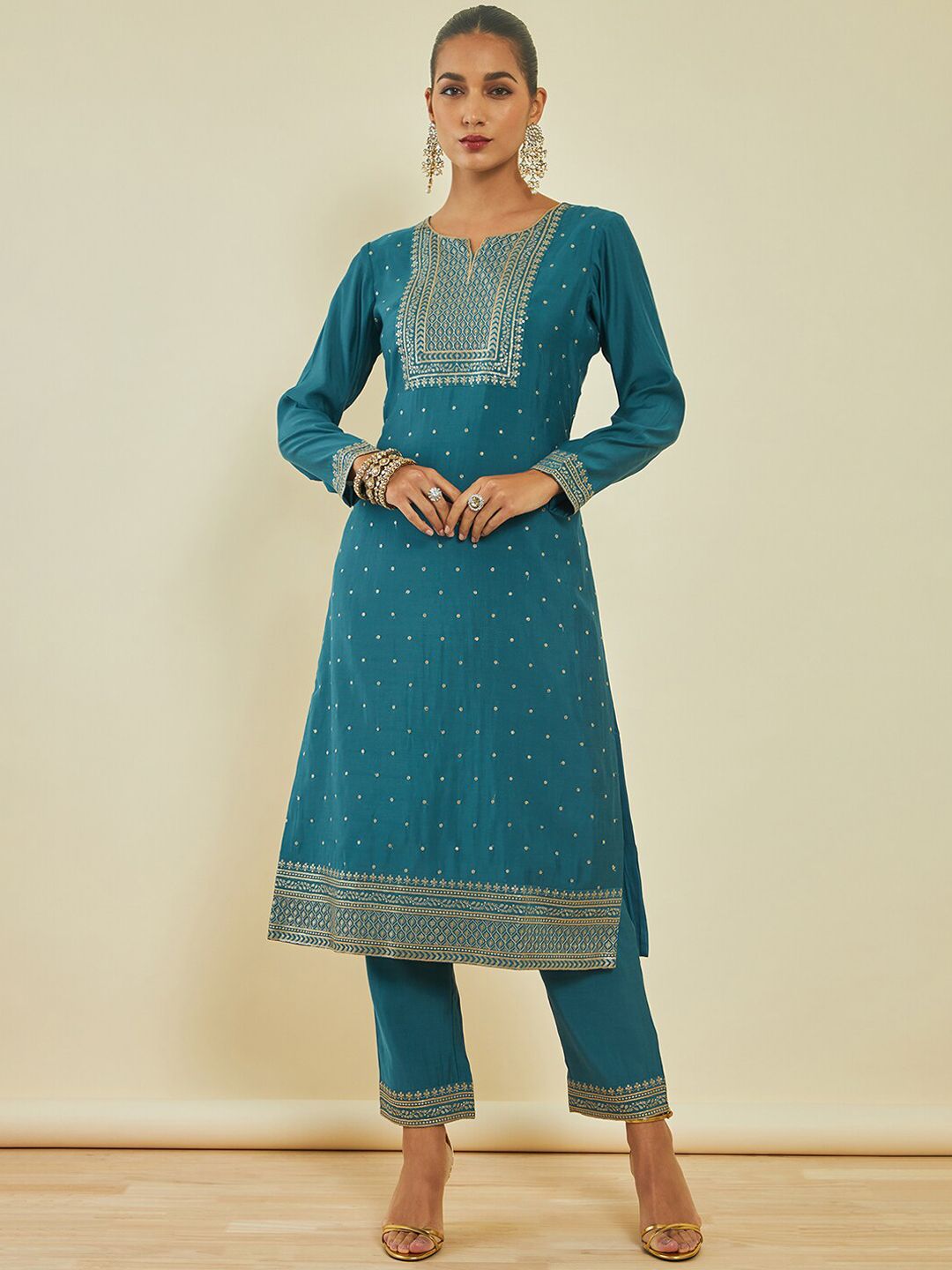 Dhiyona SO Women's Floral Embroidered Regular Sequinned Kurta With Trousers & With Dupatta