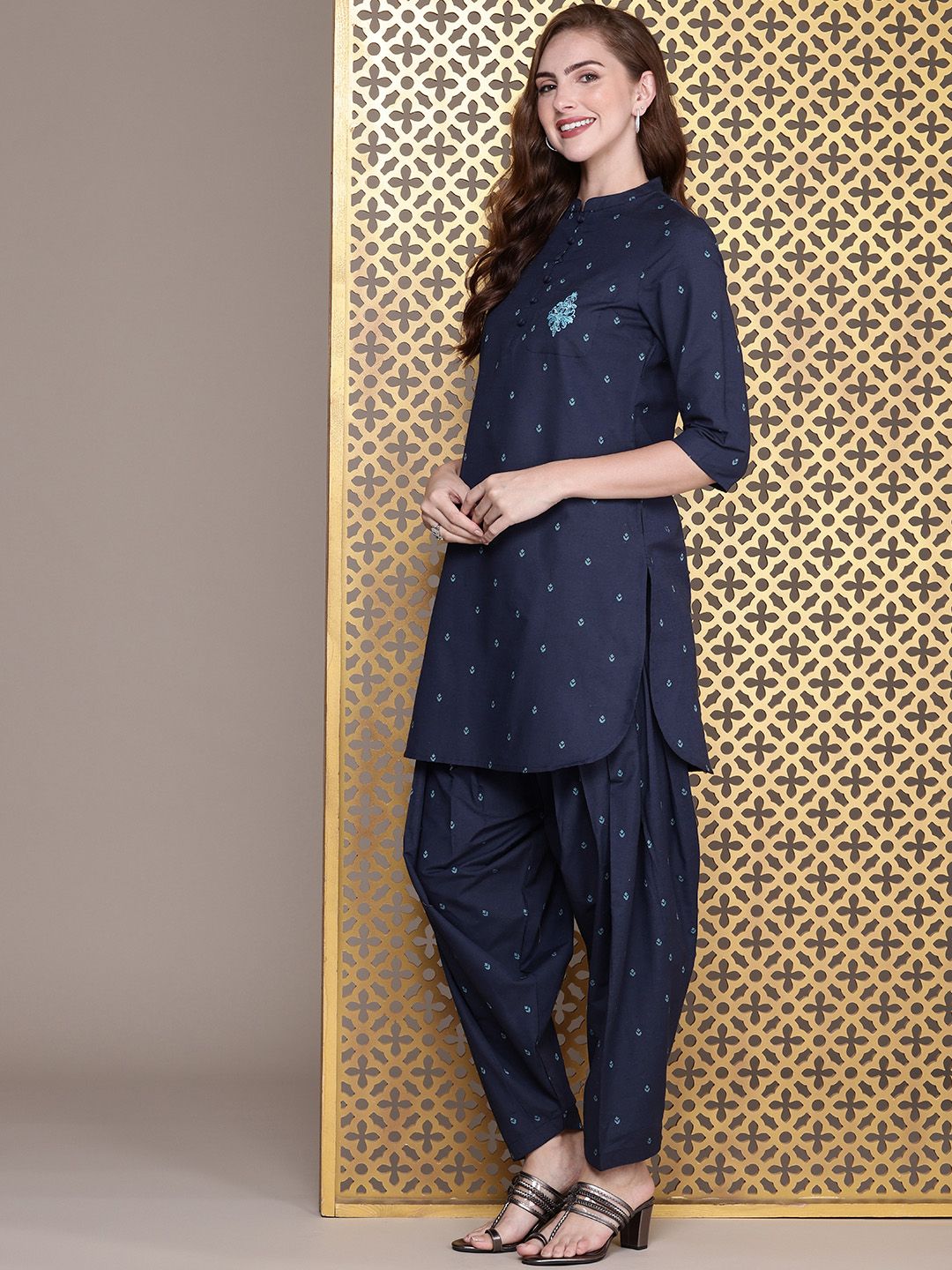 Dhiyona PD Women Women Woven design Regular Jashn Kurta with Patiala
