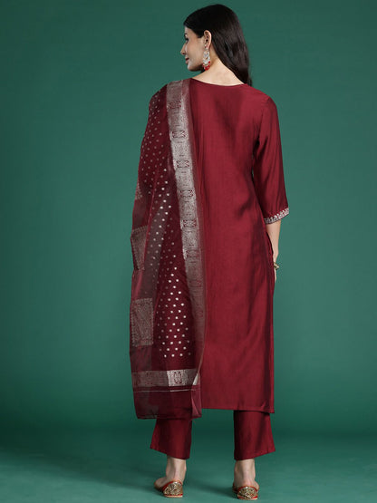 Dhiyona IE Floral Embroidered Zari Liva Kurta With Trousers & Dupatta