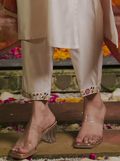Dhiyona IE Floral Embroidered Thread Work Liva Kurta With Trousers & Dupatta