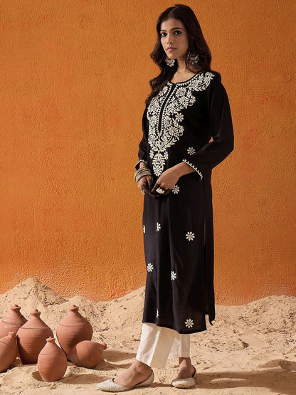 Dhiyona IE Black Floral Embroidered Straight Kurta