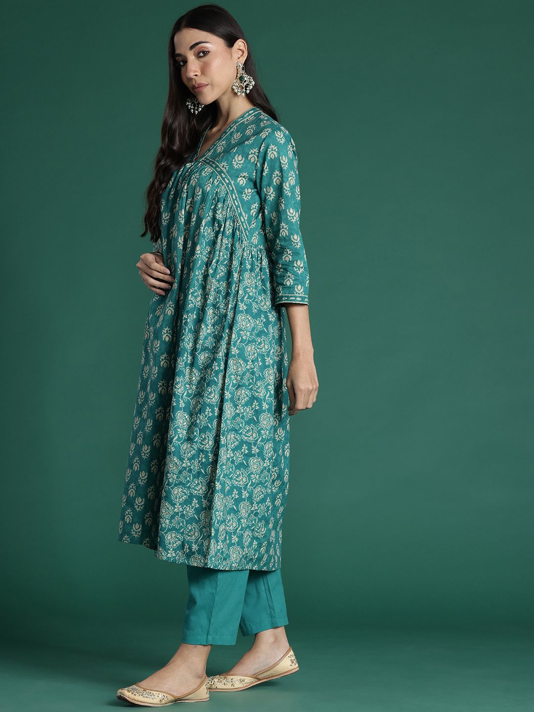 Women Floral Printed Empire Pure Cotton Kurta with Trousers & With Dupatta