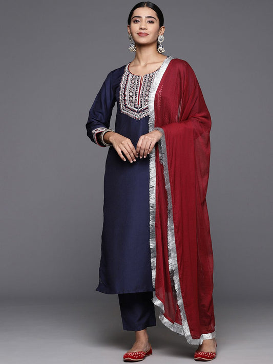 Dhiyona VA Women'sFloral Yoke Design Thread Work Straight Kurta with Trousers & Dupatta