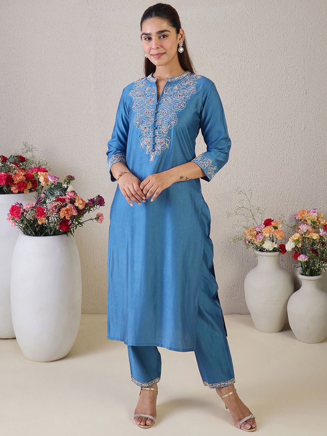 Women Floral Embroidered Kurta with Trousers & Dupatta