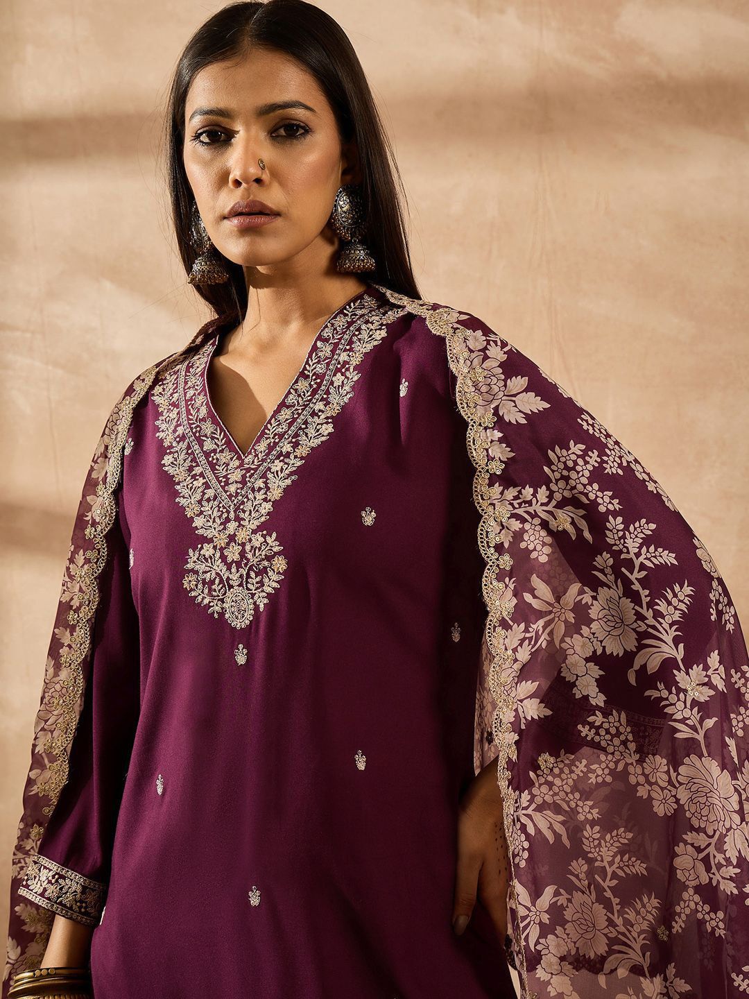 Women Floral Embroidered Regular Kurta with Trousers & With Dupatta