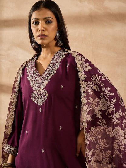 Women Floral Embroidered Regular Kurta with Trousers & With Dupatta