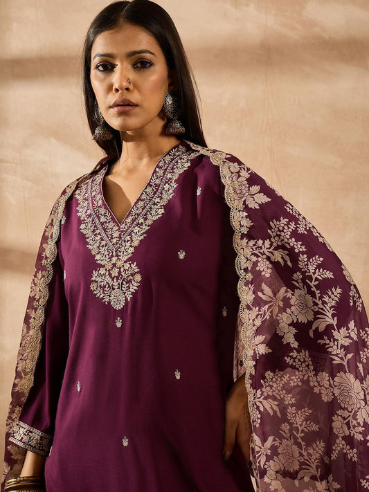 Women Floral Embroidered Regular Kurta with Trousers & With Dupatta