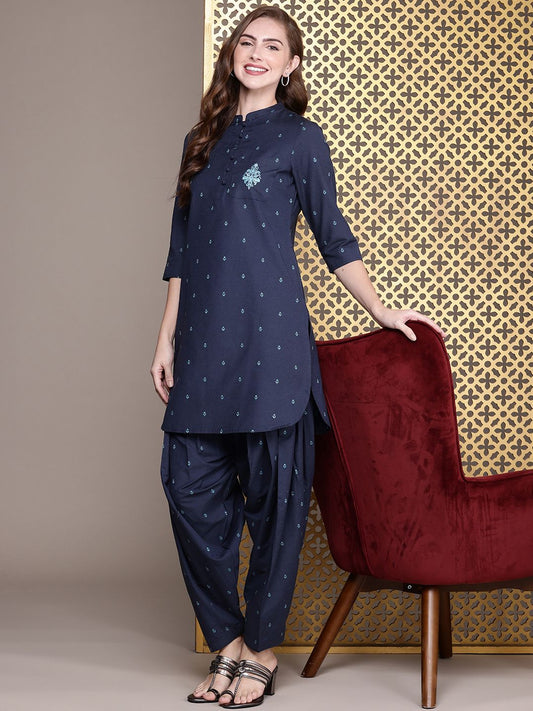 Dhiyona PD Women Women Woven design Regular Jashn Kurta with Patiala