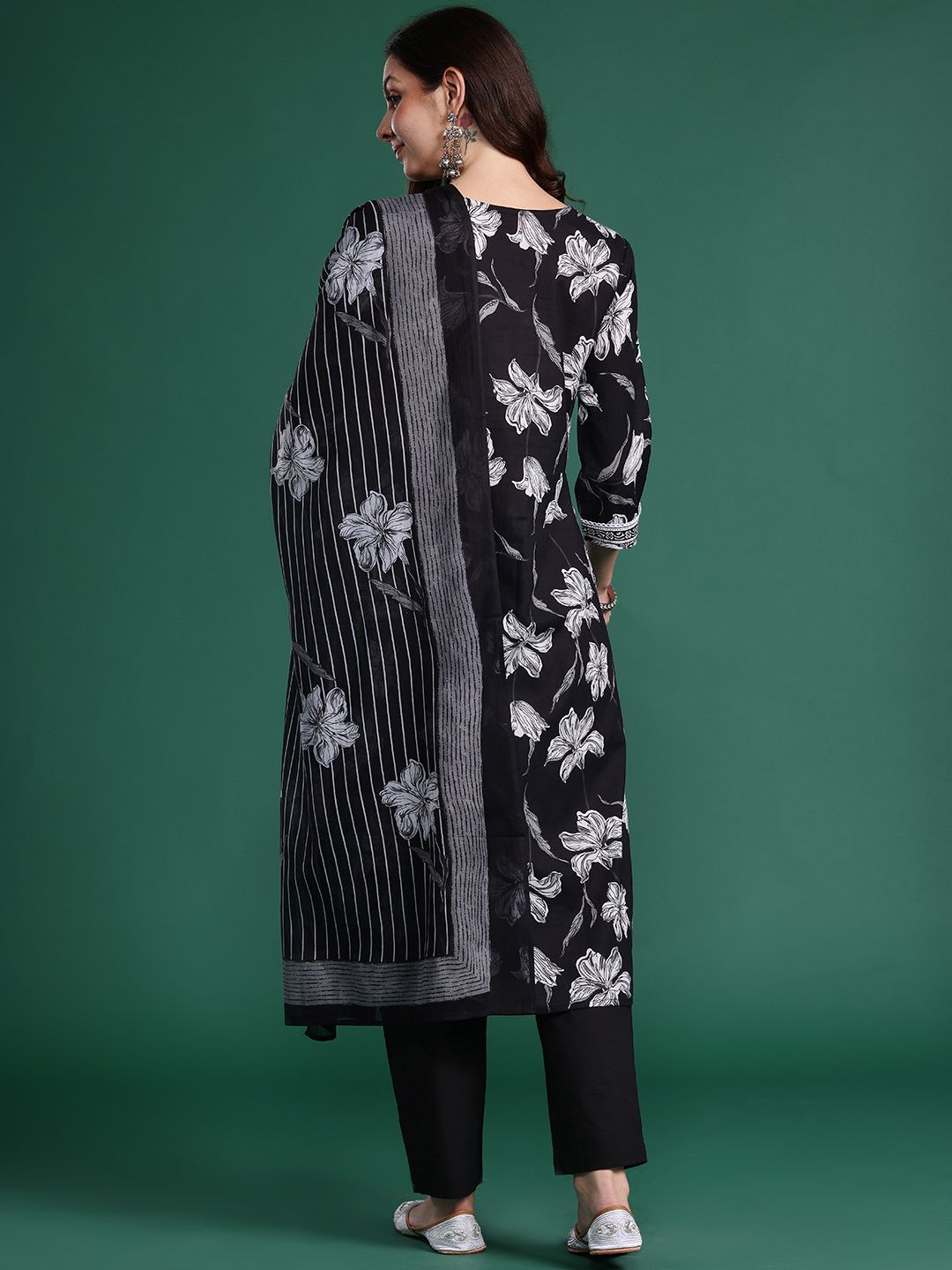 Dhiyona IE Ethnic Motifs Printed Pure Cotton Kurta with Trousers & With Dupatta
