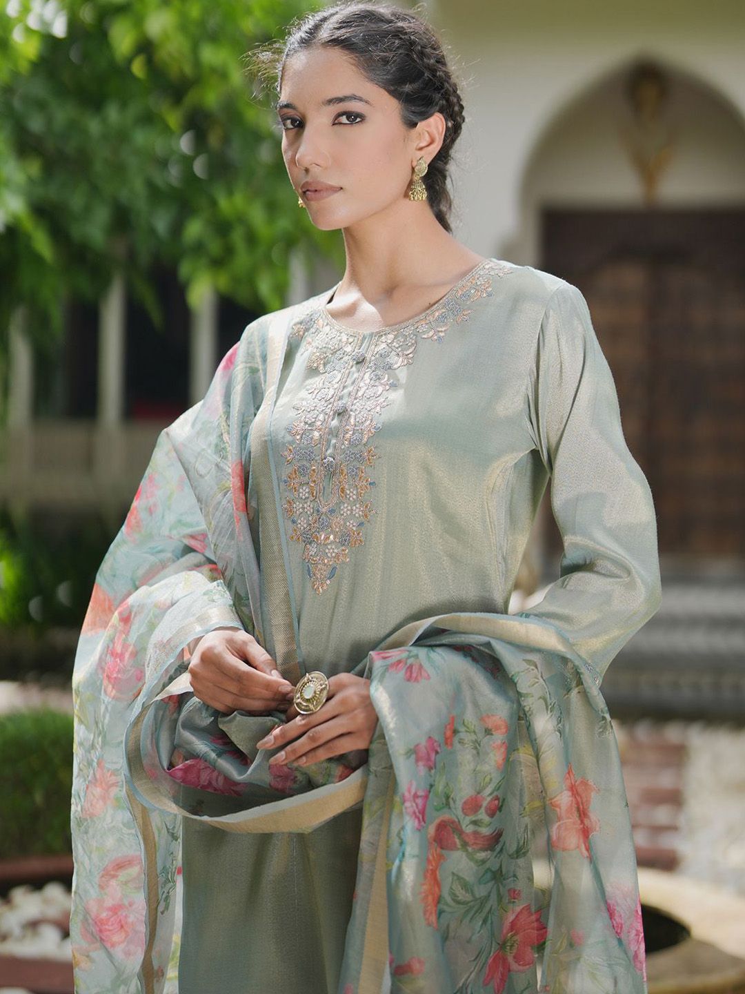 Women Ethnic Motifs Embroidered Thread Work Kurta Trousers With Printed Dupatta