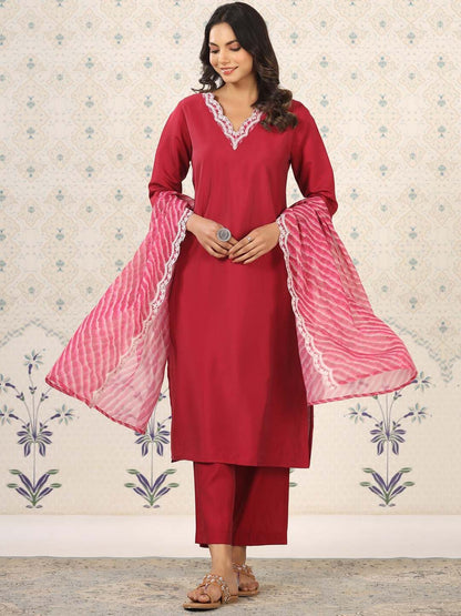 Dhiyona OD  Women Ethnic Motifs Yoke Design Regular Thread Work Kurta with Trousers & With