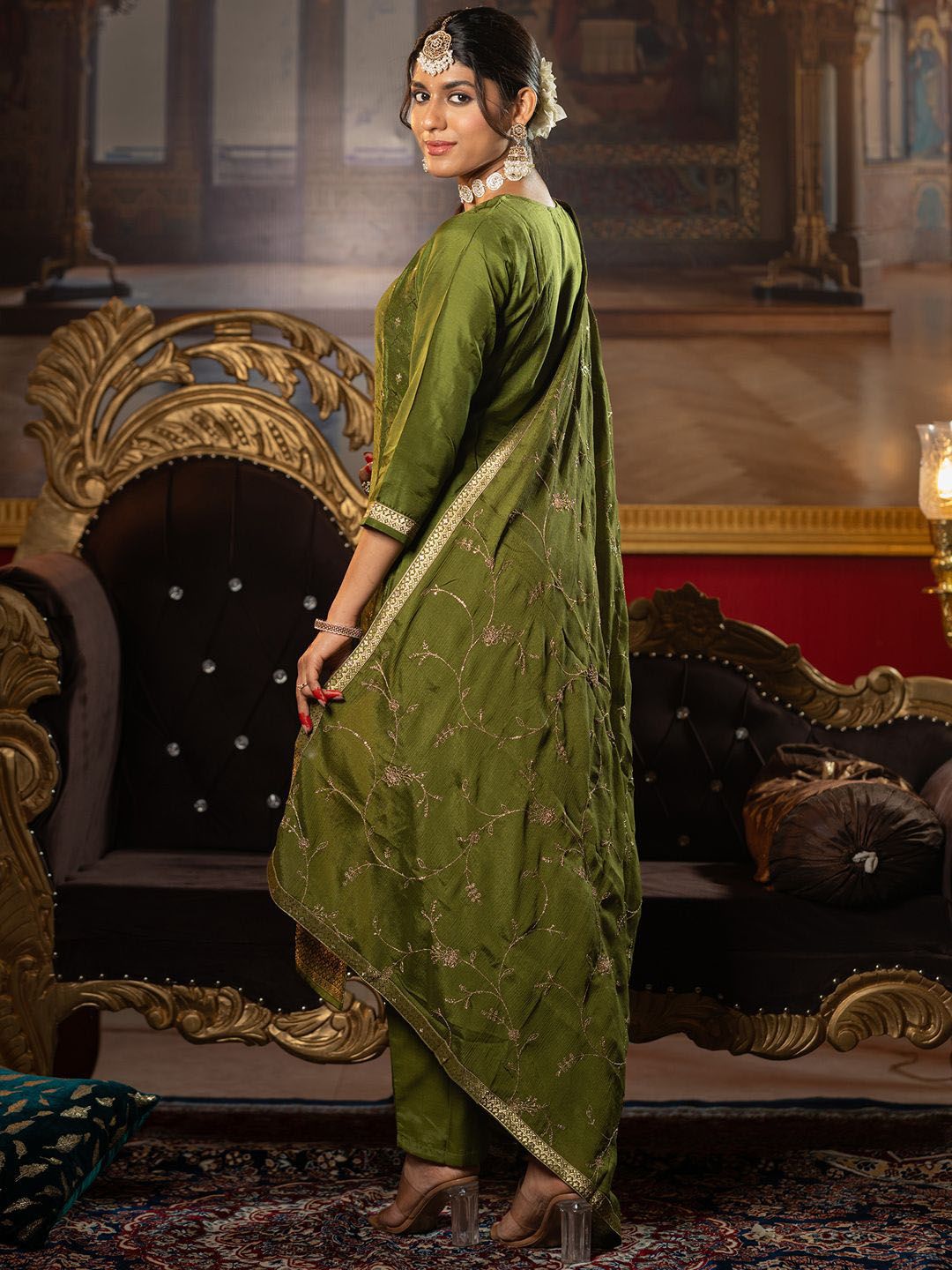 Embroidered Regular Round Neck Straight Kurta With Trousers & Dupatta