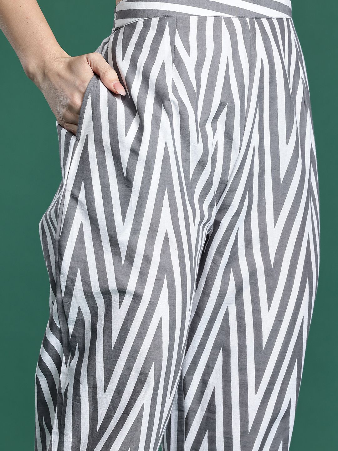 Floral Printed Regular Pure Cotton Kurta with Trousers