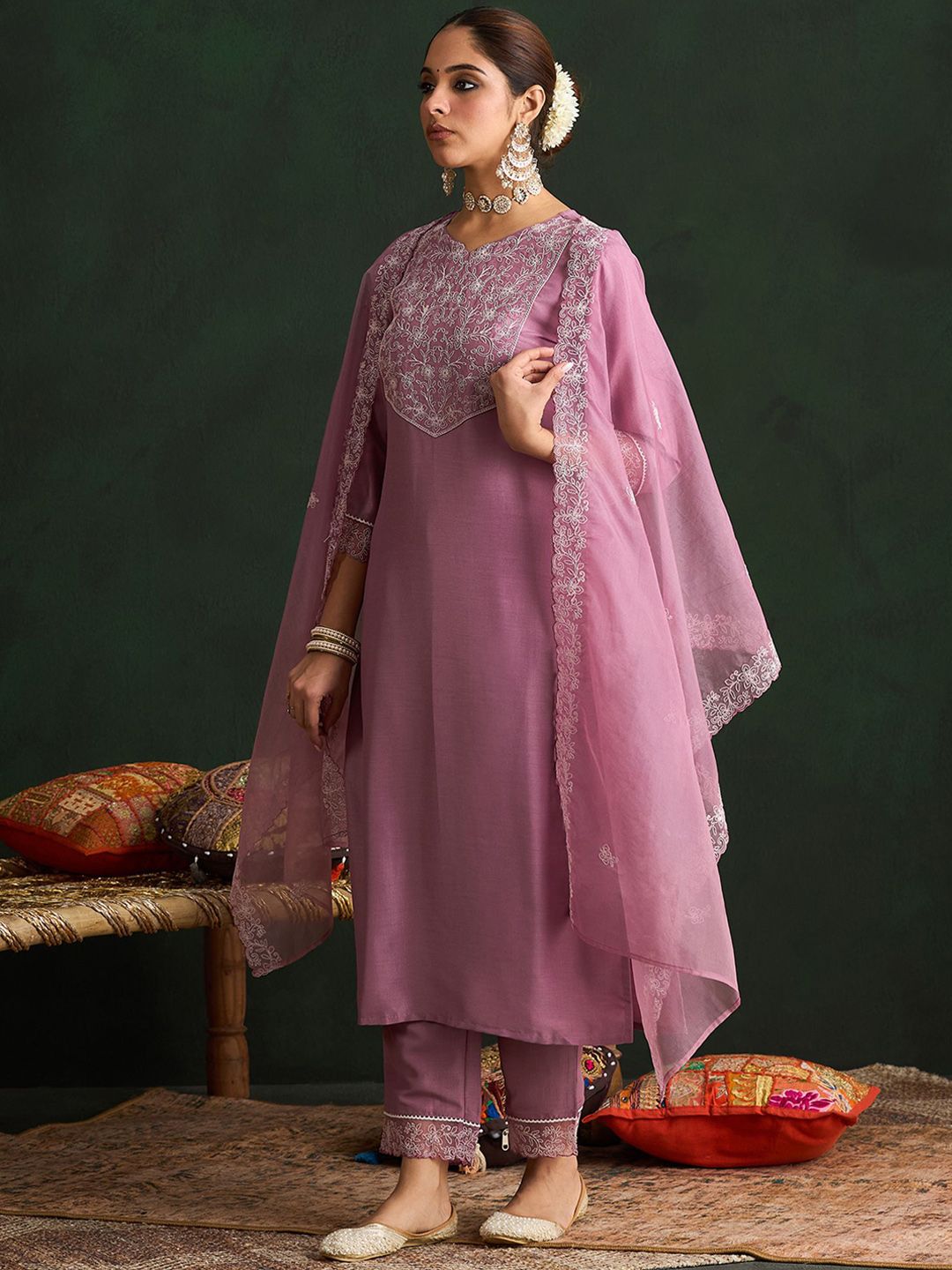 Dhiyona IE Women Floral Yoke Design Regular Thread Work Kurta with Trousers & With Dupatta