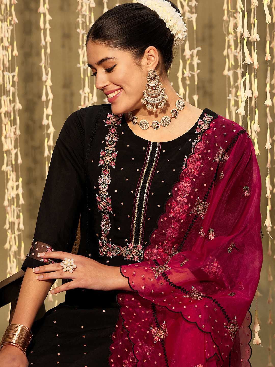 Floral Embroidered Round Neck Three-Quarter Sleeves Thread Work Kurta Set