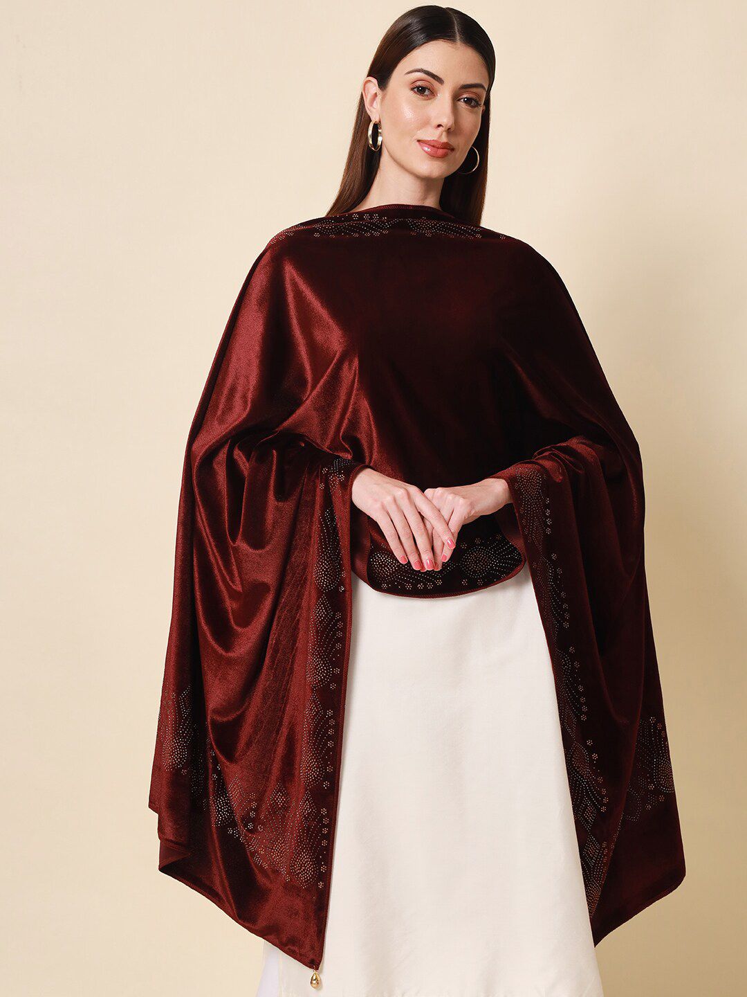 Dhiyona PA Women Purple Embellished Velvet Shawl