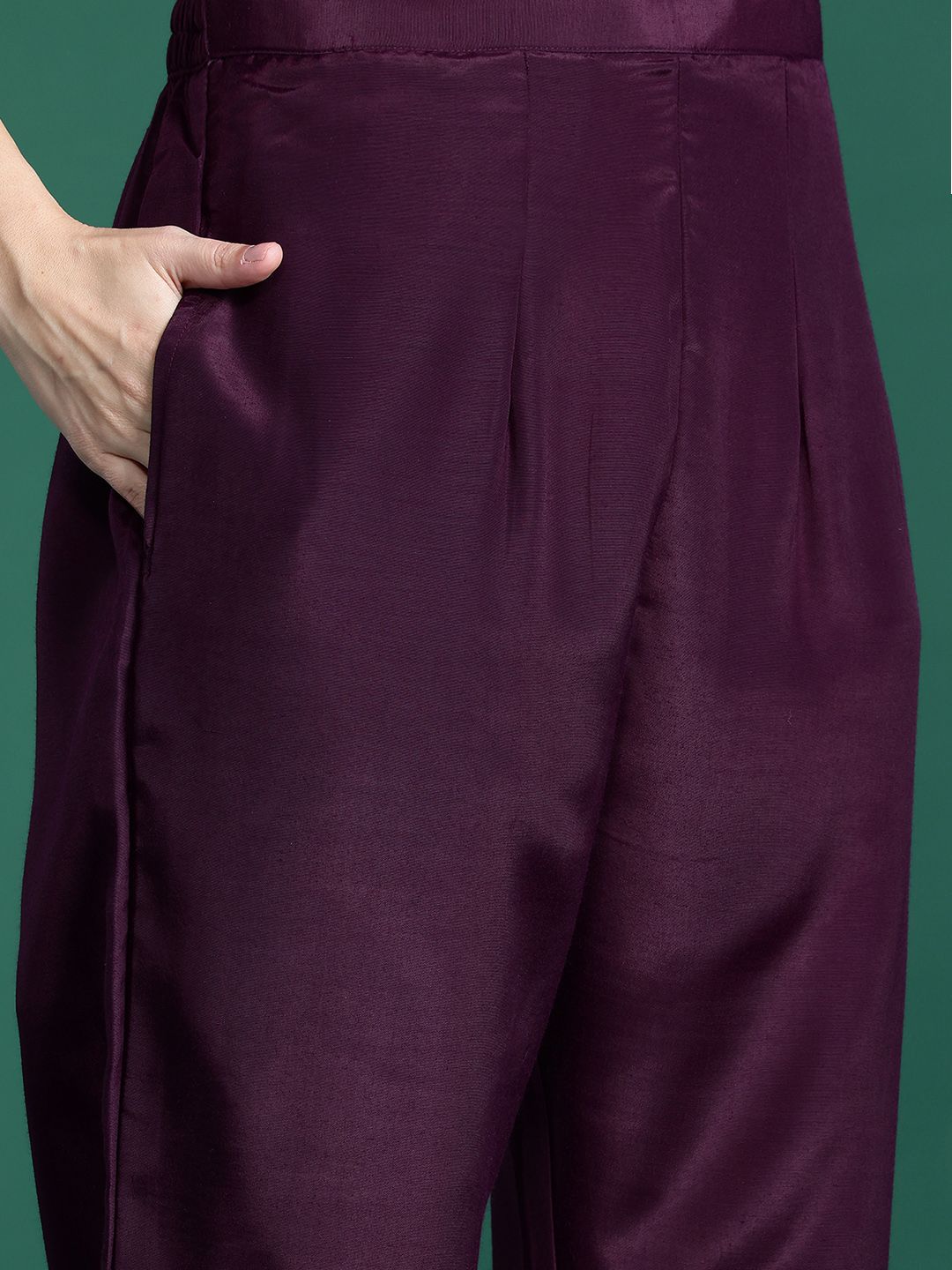 Ethnic Motifs Embroidered Sequinned Kurta with Trousers & Dupatta