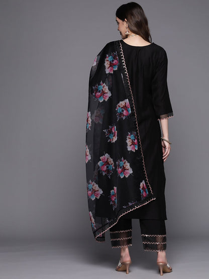 Floral Embroidered Thread Work Liva Kurta with Trousers & With Dupatta