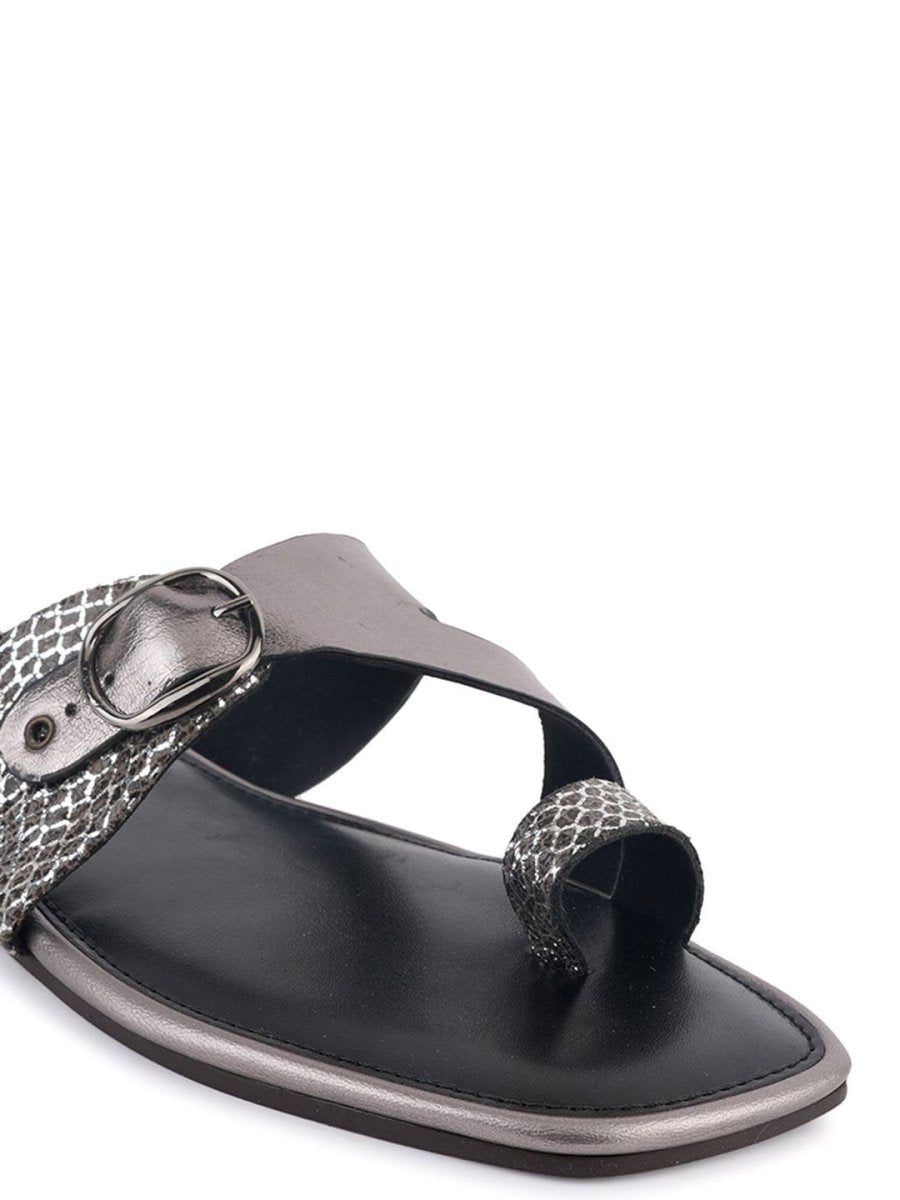 Dhiyona AK Women One Toe Flats