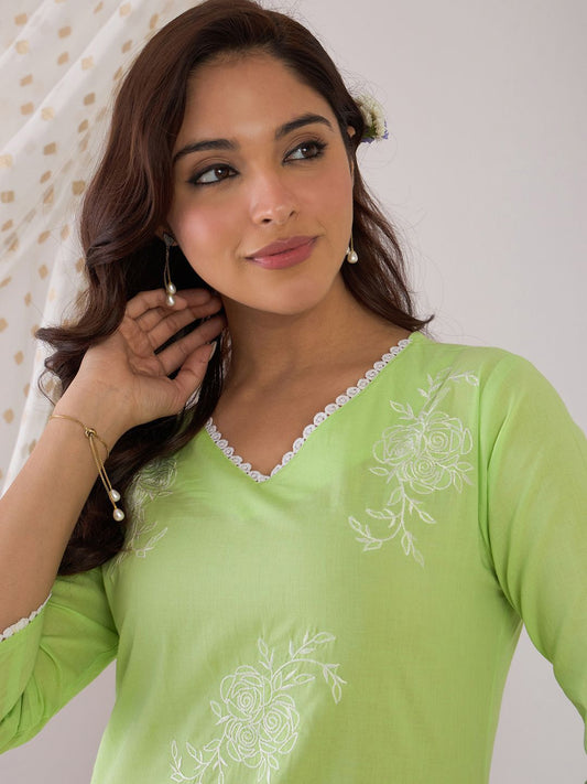 Dhiyona IE Floral Printed V-Neck Pure Cotton Straight Kurta With Trousers