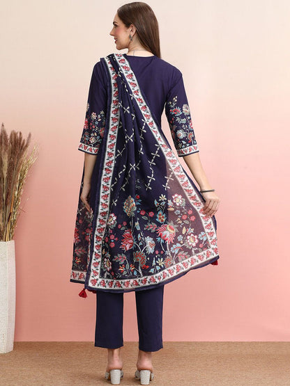 Floral Printed Regular Thread Work Kurta with Trousers & Dupatta