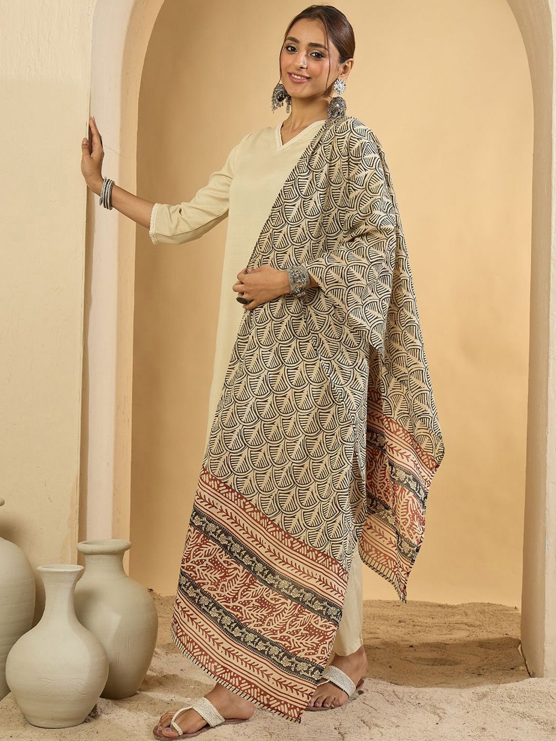 Women Regular Kurta with Trousers & With Dupatta