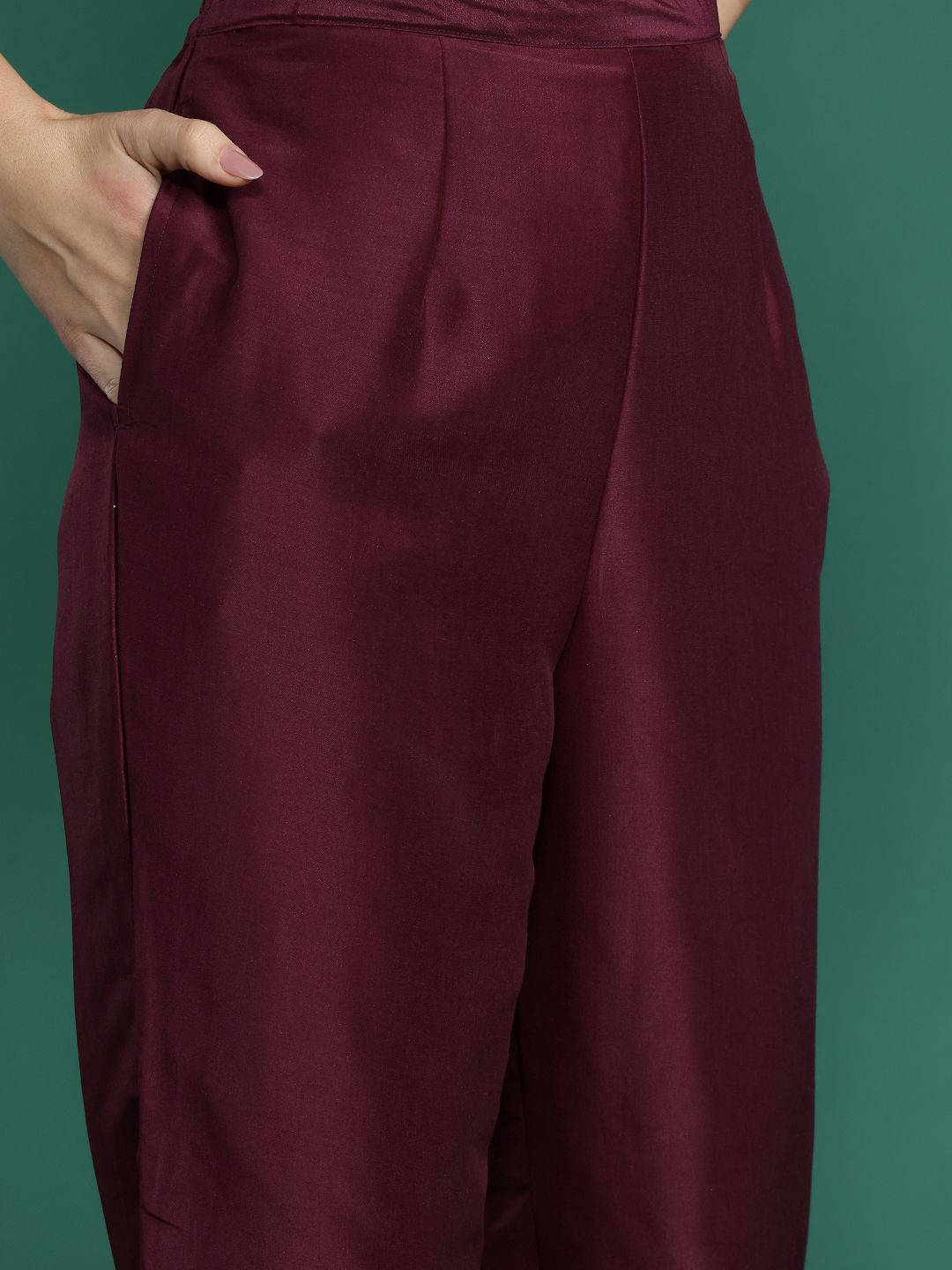 Women Floral Embroidered Thread Work Kurta with Trousers & Dupatta