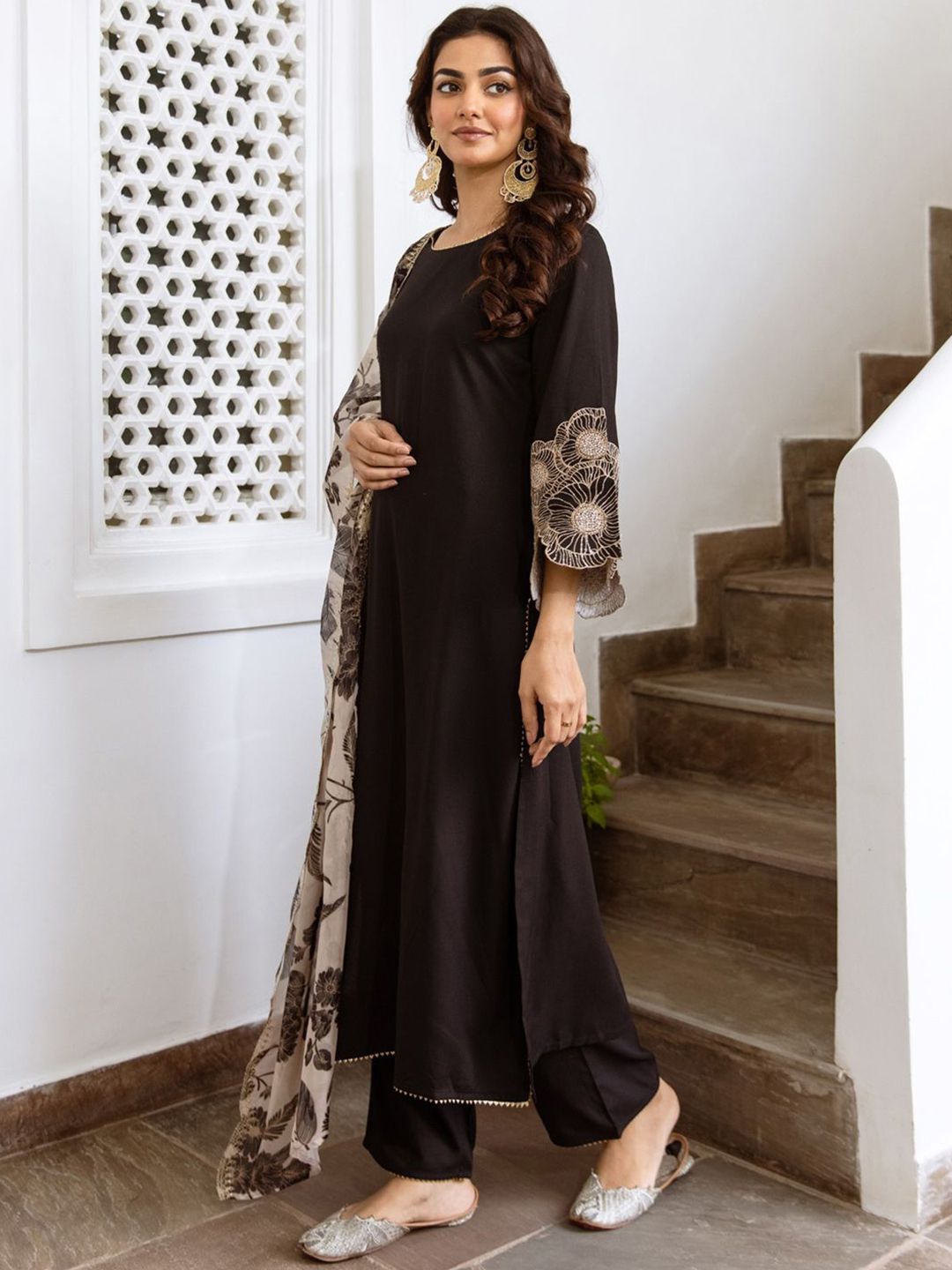 Dhiyona IE Women Regular Kurta with Trousers & With Dupatta