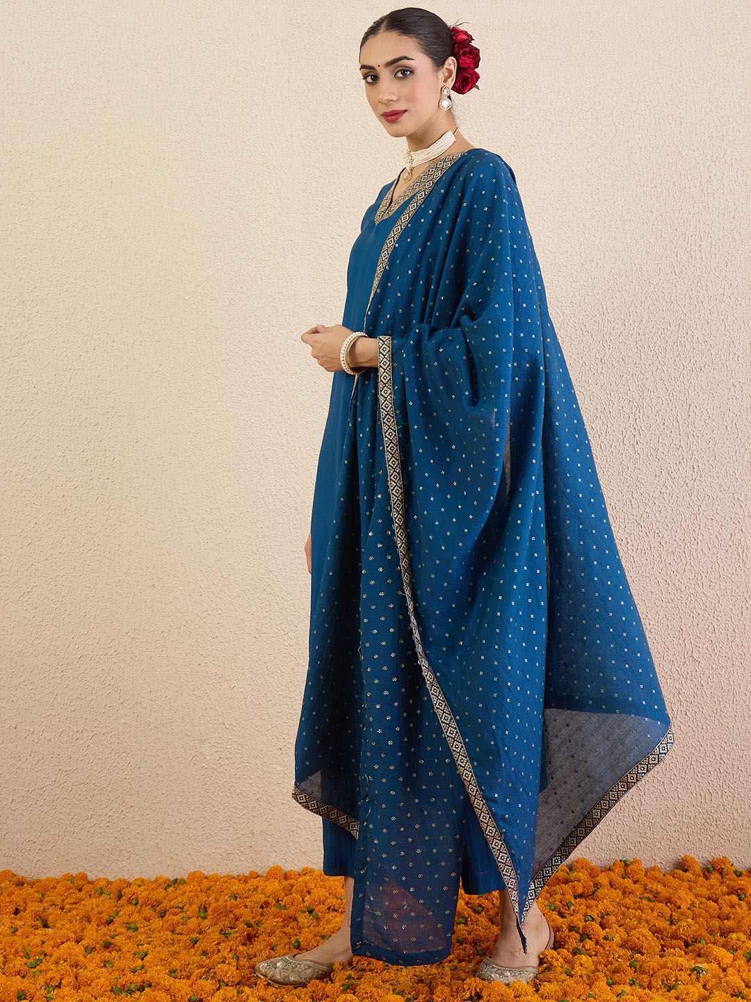 Dhiyona IE Ethnic Motifs Embroidered Regular V-Neck Straight Kurta With Trousers & Dupatta