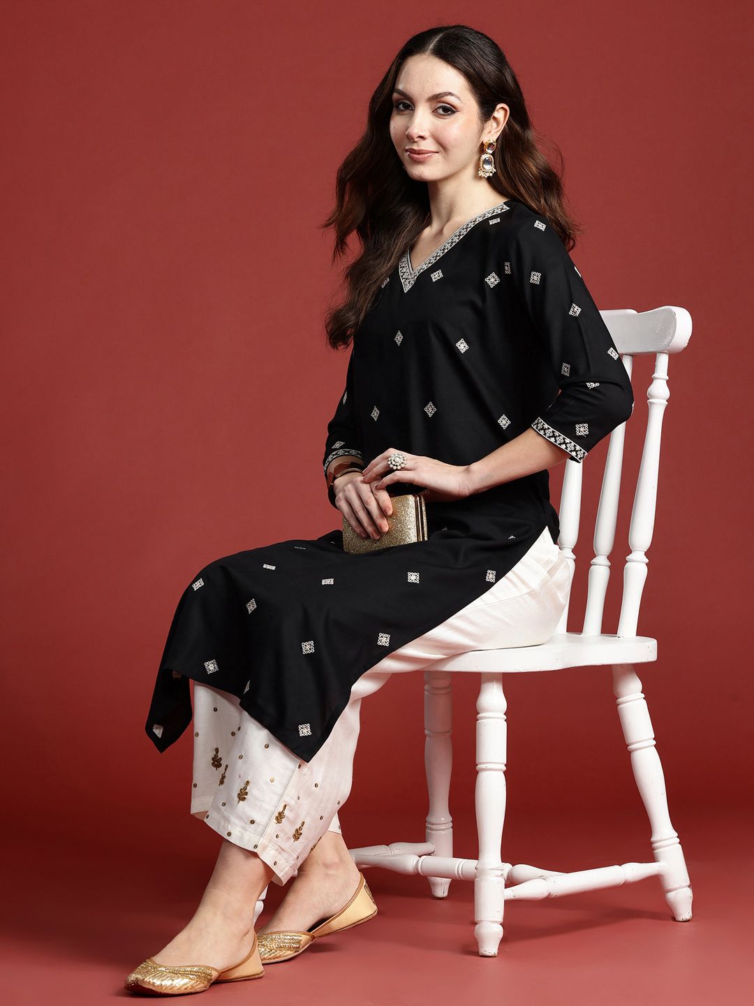 Dhiyona IE Women Geometric Embroidered Sequinned Pure Cotton Kurta