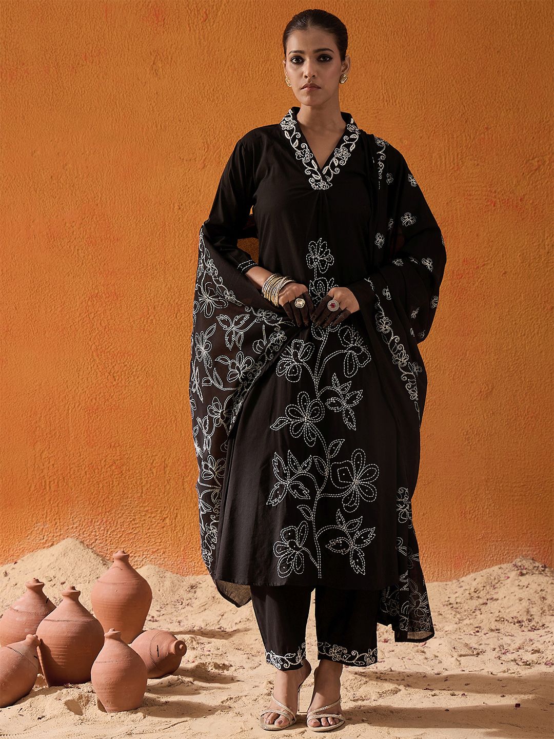 Dhiyona IE Floral Embroidered Thread Work Pure Cotton Straight Kurta With Trousers & Dupatta