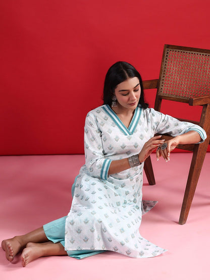 Dhiyona IE Floral Printed V-Neck Long Sleeves Straight Cotton Kurta