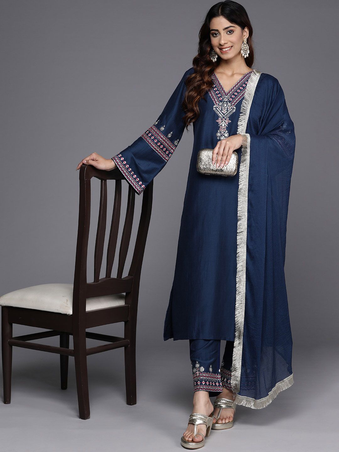 Dhiyona VA Women'sV Neck Ethnic Motifs Embroidered Regular Straight Kurta Set