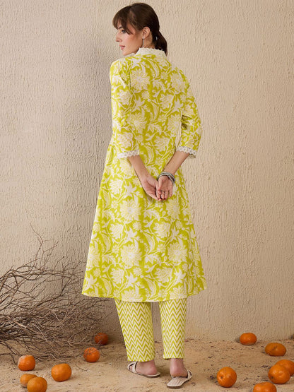 Women Floral Printed Panelled Pure Cotton Kurta with Trousers