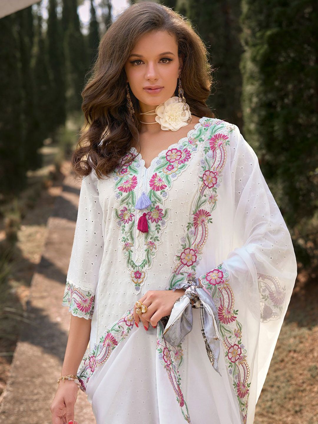 Dhiyona IE Women Floral Embroidered Regular Sequinned Pure Cotton Kurta & Trousers & Dupatta