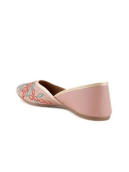 Dhiyona AK Embroidered Mojaris