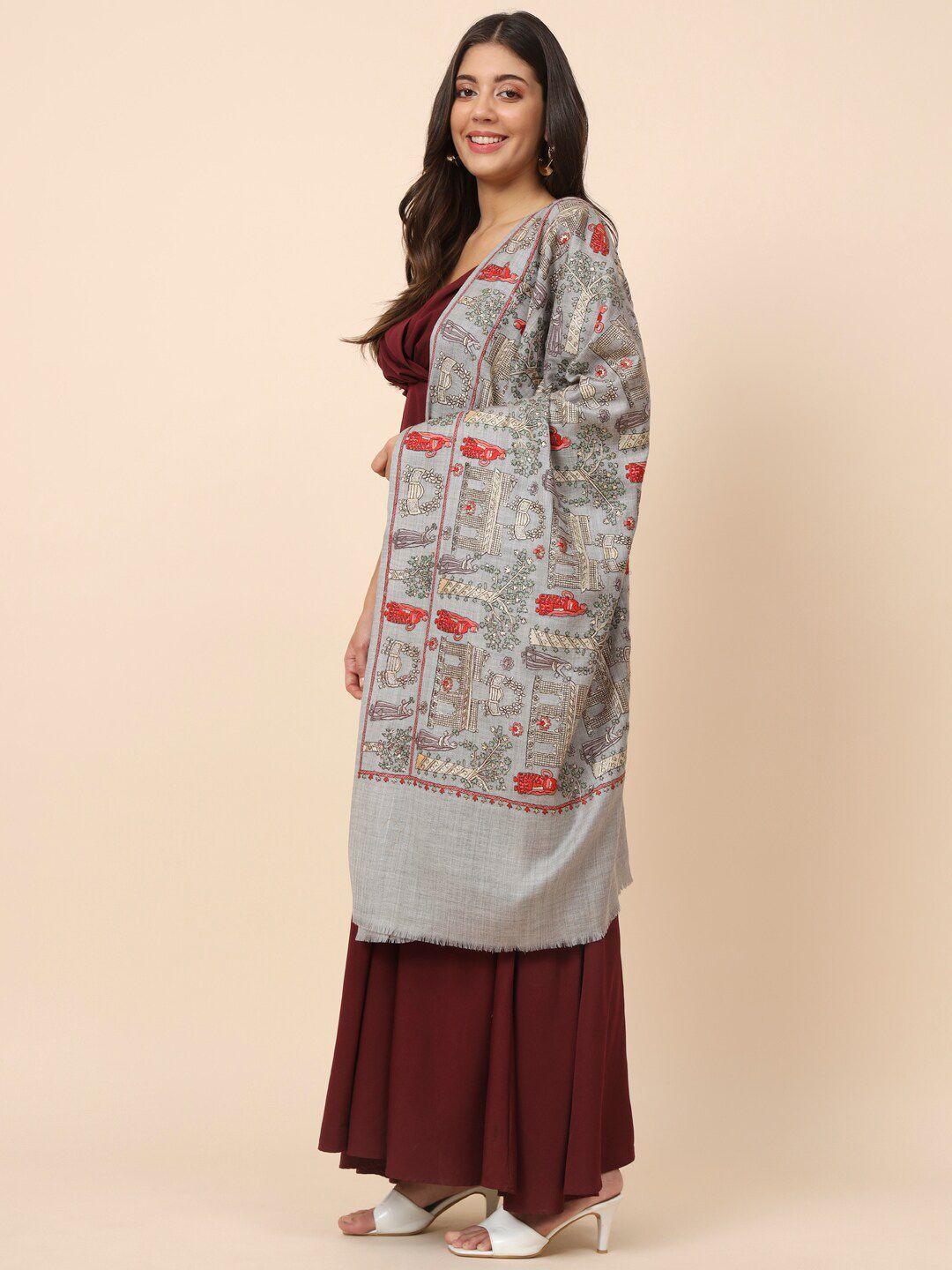 Dhiyona PA Ethnic Motifs Embroidered Woolen Shawl
