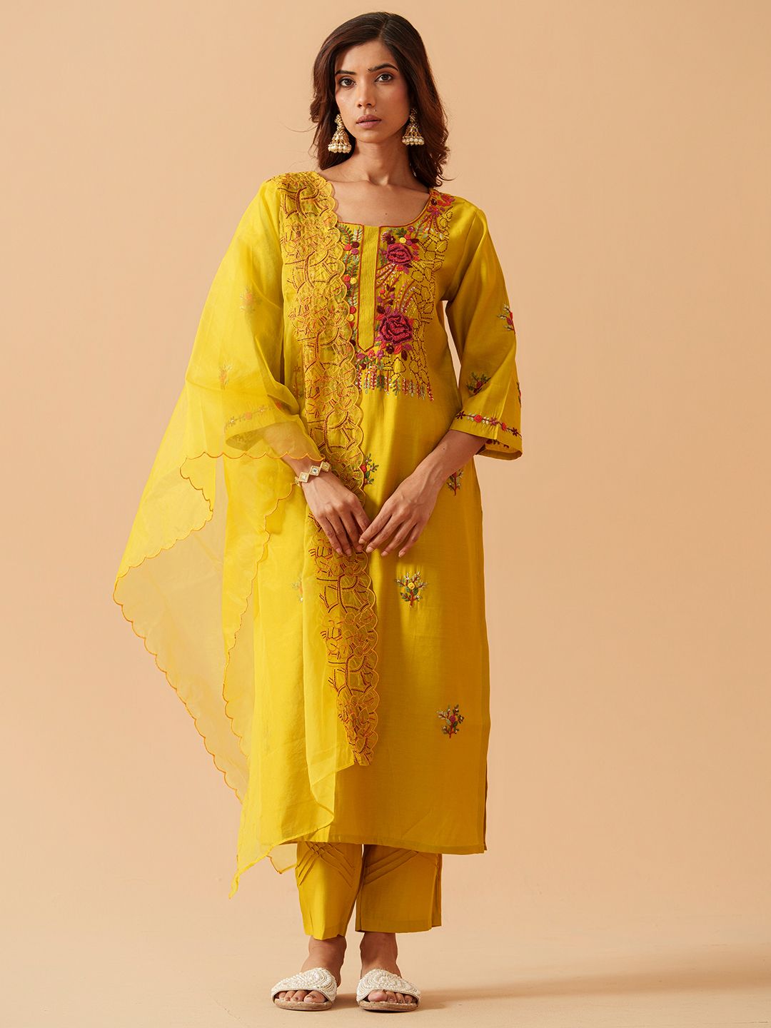 Dhiyona PD Women House Of Pataudi Embroidered Straight Kurta Trousers With Dupatta