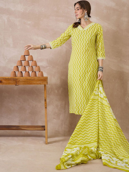 Women Printed Regular Pure Cotton Kurta with Trousers & With Dupatta