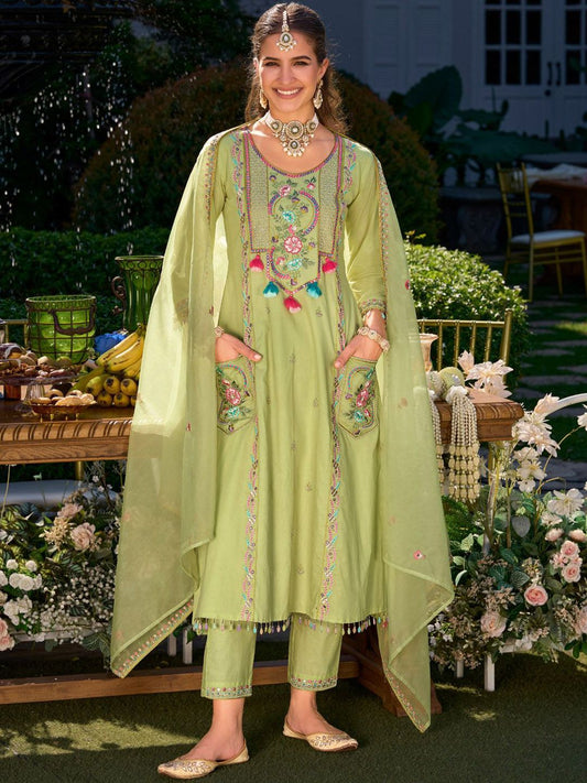 Women Floral Embroidered Regular Thread Work Kurta with Trousers & With Dupatta