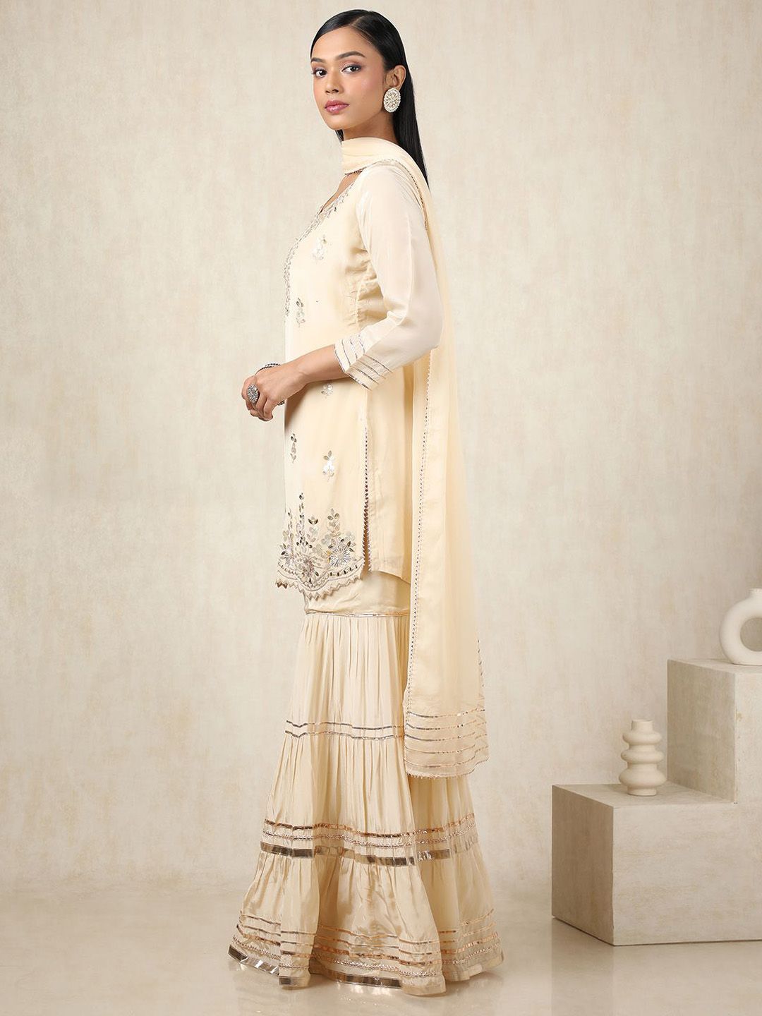 Dhiyona SO Women's Floral Embroidered Sequinned Straight Kurti With Sharara And Dupatta