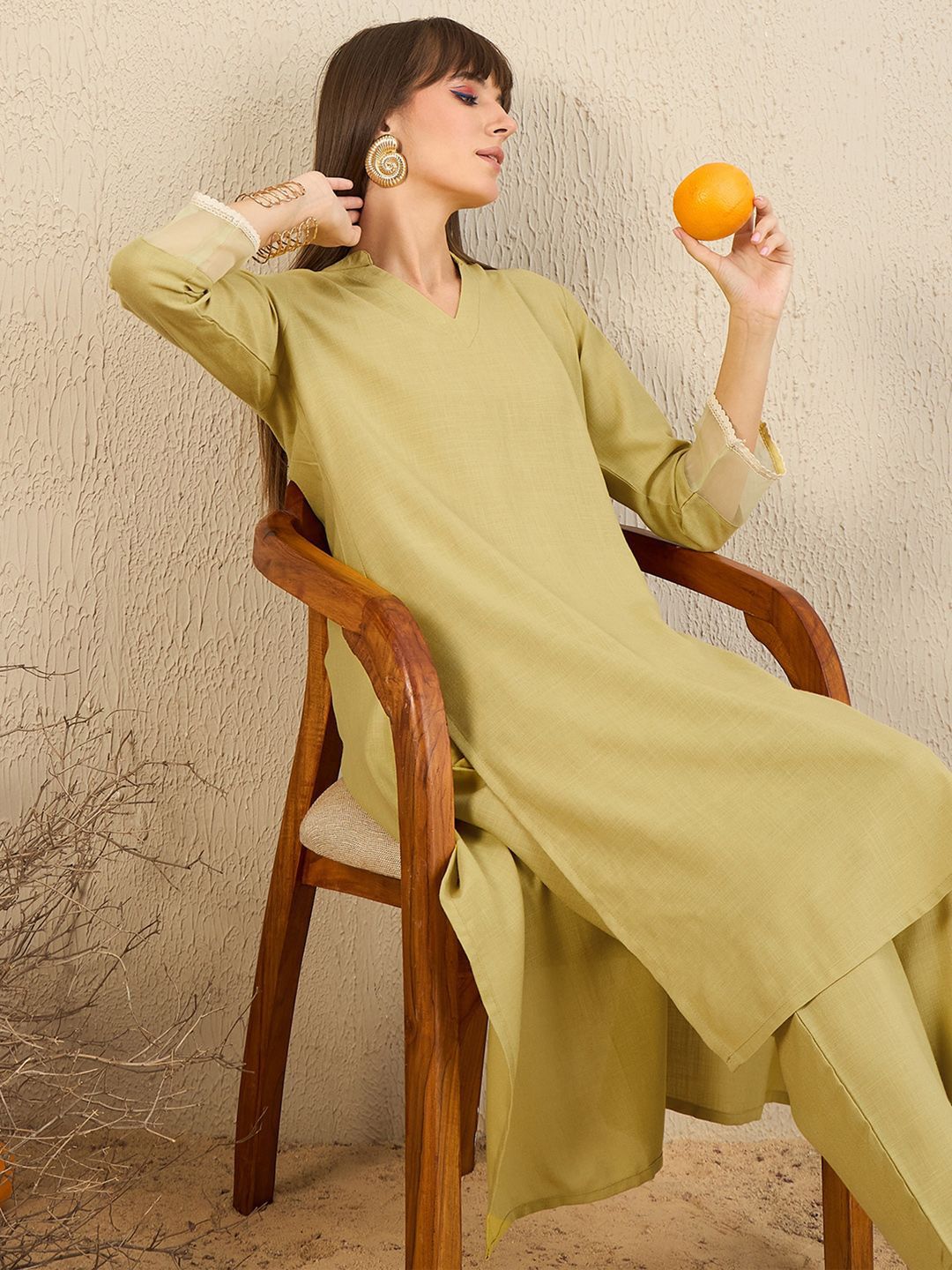 Mandarin Collar Kurta with Trousers